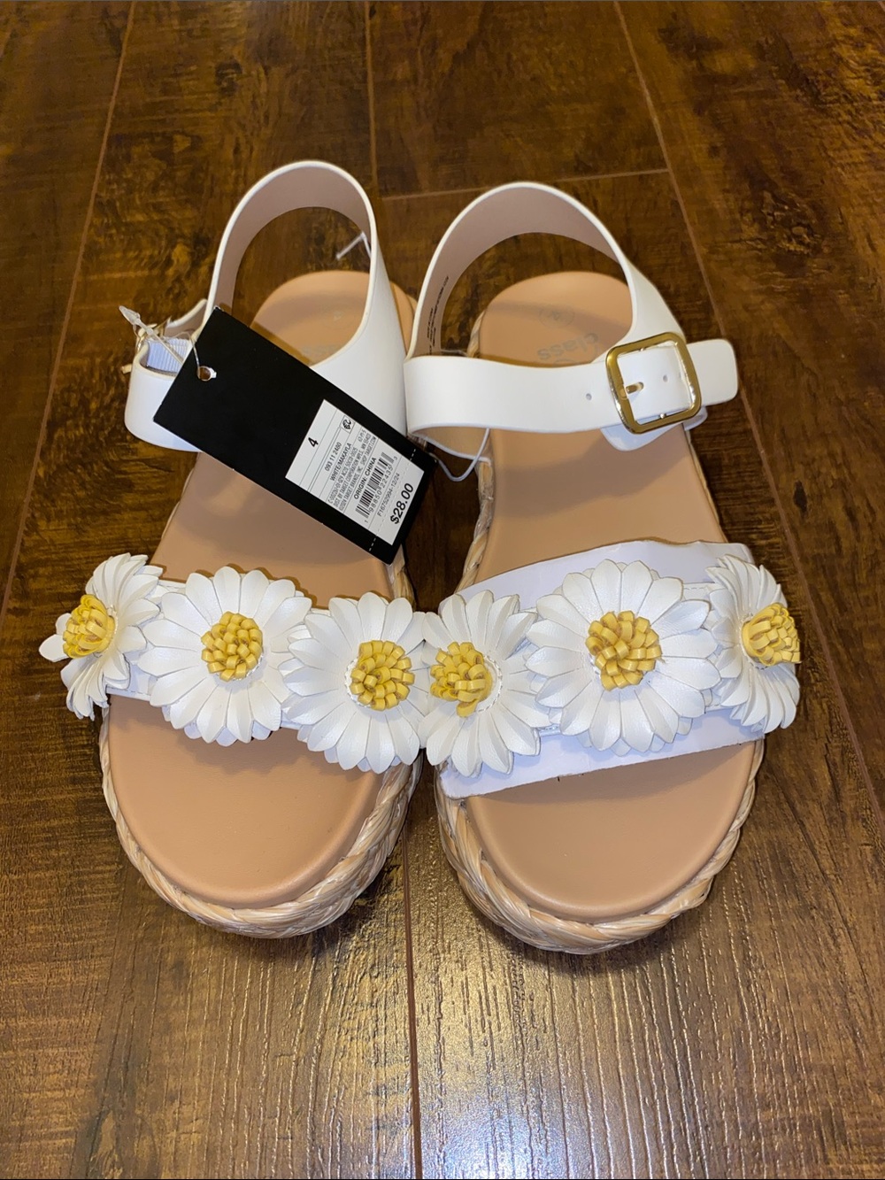 Art Class Girls Makayla Daisy Platform Sandals White Youth Size 4 NWT